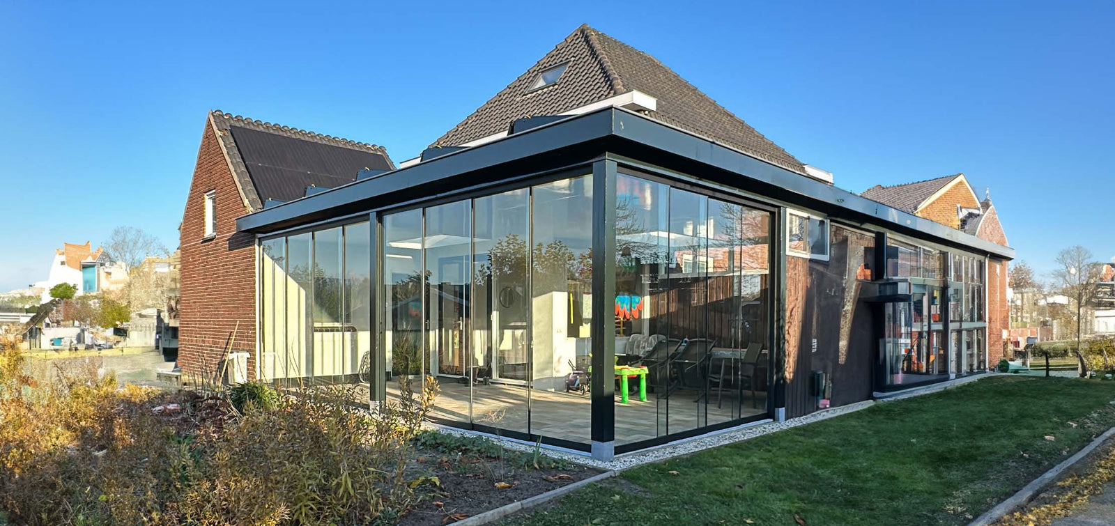 De Voordelen van een Veranda aan Huis: Comfort en Stijl in Één